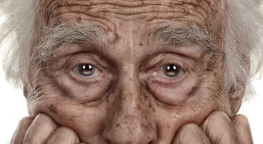 Beyaz üzerine komuta sizde görüntüsünü closeup üzücü
