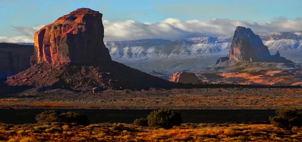 Classic Towers Eroded Rock Spirtual Monument Valley — Stock Photo, Image