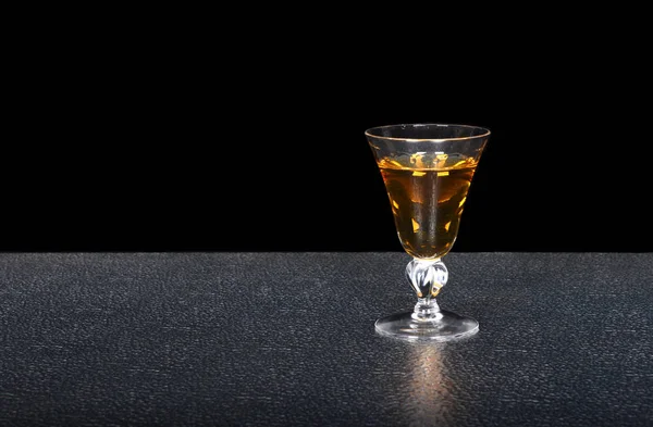 Una Bella Immagine Bicchiere Scotch Acciaio Inox Con Sfondo Nero — Foto Stock