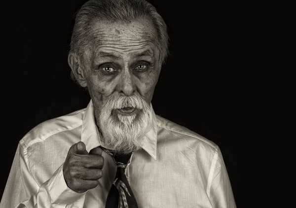 Zły Latino Starszy Jest Informacją Aby Zostawić Spokoju — Zdjęcie stockowe