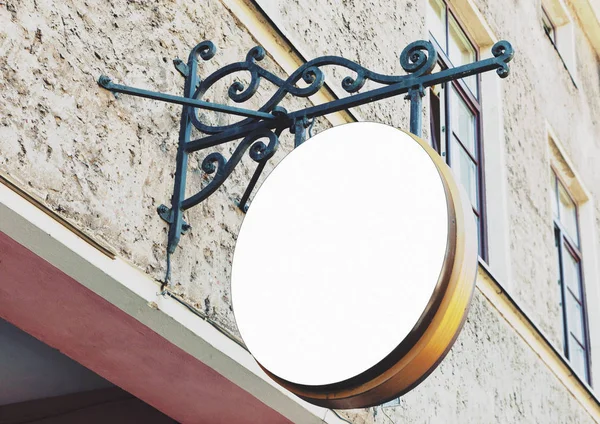 Vintage blank rounded outdoor restaurant sign — Stock Photo, Image