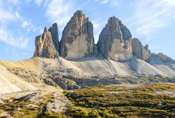 Bergigt landskap i tre toppar natur Park i italienska dolomit Alperna — Stockfoto