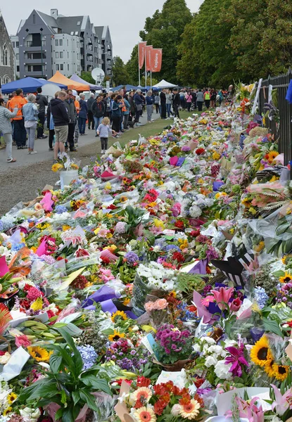 Massaker an Moscheen in Christchurch - blumiger Tribute1 — Stockfoto
