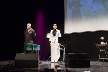 Madrid, İspanya. 15 Mar, 2019. Cuco ve Luisa Perez Marcelino Camacho nerede şarkı ve mülteci kamplarında İspanya İç Savaşı sırasında iken annesi ve akrabaları hikayeler Madrid, Ccoo, konferans salonu, konser 