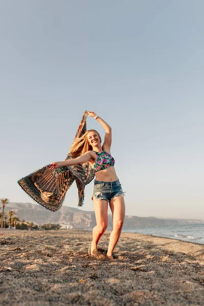 Woman Running Holding Scarf Wave Relax Happy Beach — Stock Photo, Image