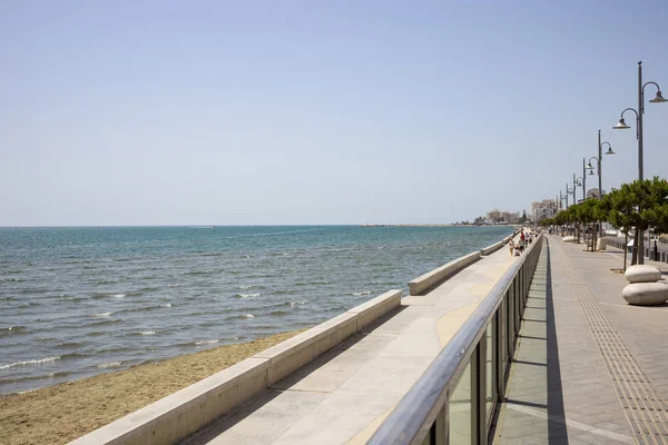 Кіпр Місто Ларнака Камінь Шлях Прогулянкою Навколо Моря Гавань Пляж — стокове фото