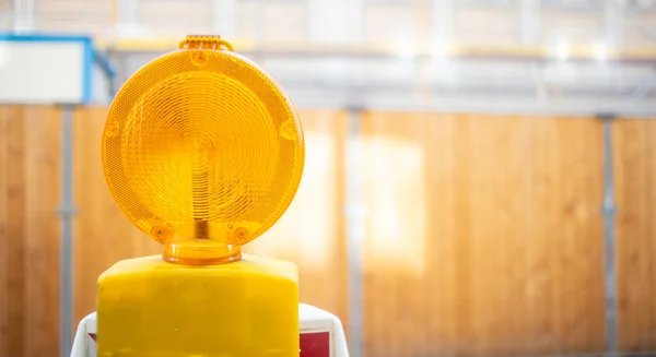 Concept Van Bouw Van Weg Reflector Oranje Waarschuwingslampje Beschermt Chauffeurs — Stockfoto