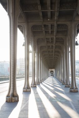 Bir-Hakeim Köprüsü Kemerleri; Paris; Fransa