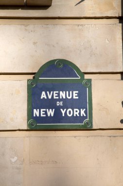 New York Sokak Tabelasının Kapanışı; Paris, Fransa