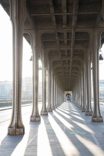 Arches Bir Hakeim Bridge Paryż Francja — Zdjęcie stockowe