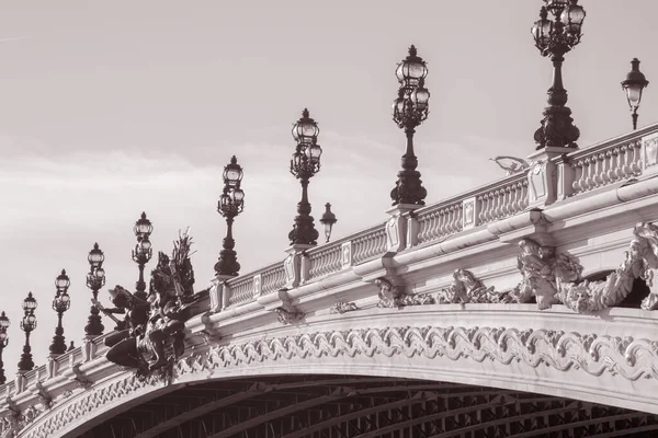 Pont Alexandre Köprüsü Paris Fransa Siyah Beyaz Sepya Tonu — Stok fotoğraf