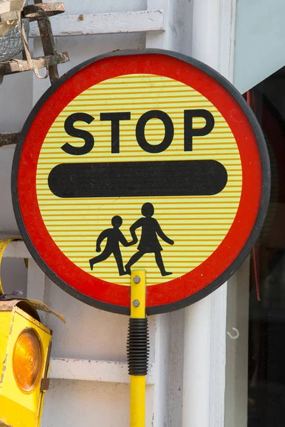 Yellow Red School Crossing Sign — Stock Photo, Image