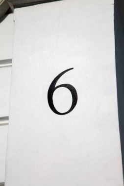 Beyaz Duvardaki Altı Numara 'nın Kapanışı