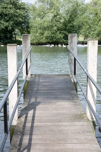 Thames Nehri Ndeki Iskele Windsor Londra Ngiltere Ngiltere — Stok fotoğraf