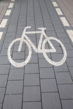 Bisiklet Yolu Sembolü; Frankfurt; Almanya