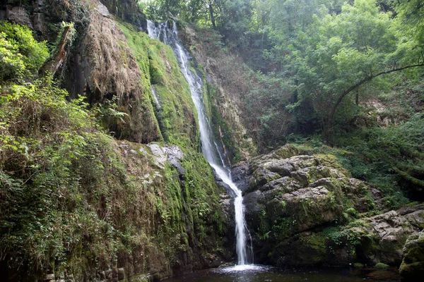 Cachoeira Villayon Astúrias Espanha — Fotografia de Stock