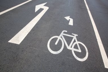 Bisiklet Yolu ve Ok İşareti; Frankfurt; Almanya