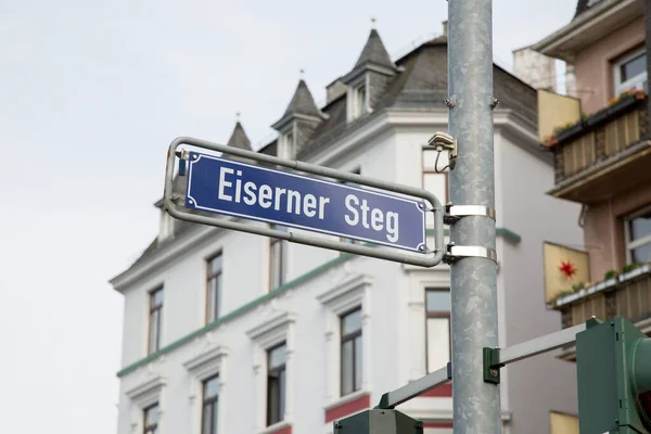 Eiserner Steg Bridge Sign Frankfurt Tyskland - Stock-foto