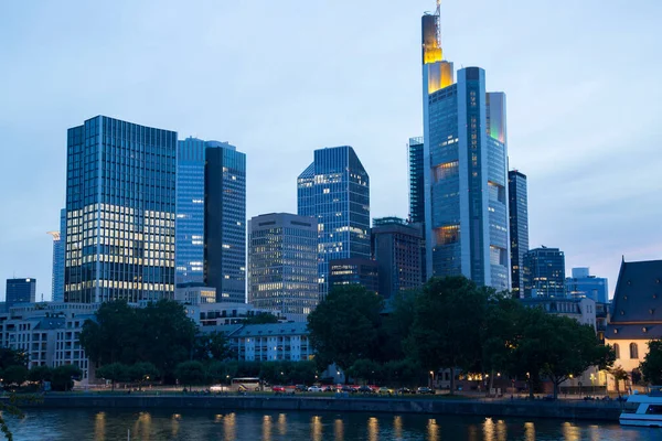 Şehirler Geceleyin Aydınlandı Frankfurt Almanya — Stok fotoğraf