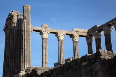 Evora 'daki Roma Tapınağı; Portekiz