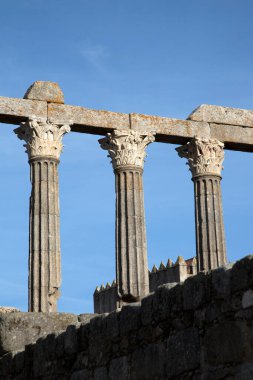 Evora 'daki Roma Tapınağı; Portekiz