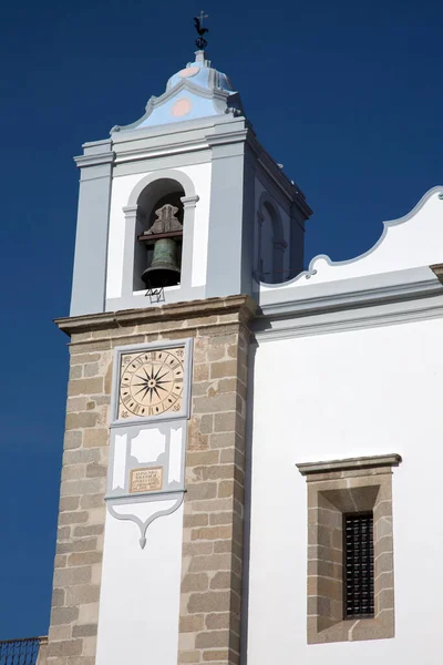 葡萄牙埃武拉圣安顿教堂塔 — 图库照片