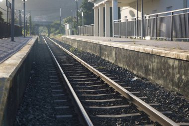 Raylı Tren İstasyonu Platformu