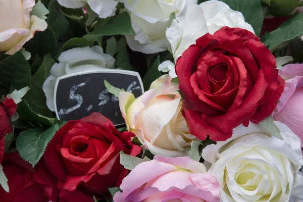 Red White Roses Sale Market Stall — Stock Photo, Image
