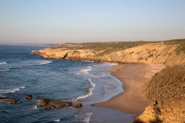 Cliff and Beach, Monte Clerigo; Alentejano; Portekiz; Avrupa