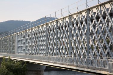 Tuy ve Valencia 'daki Uluslararası Köprü (1886); İspanya; Portekiz