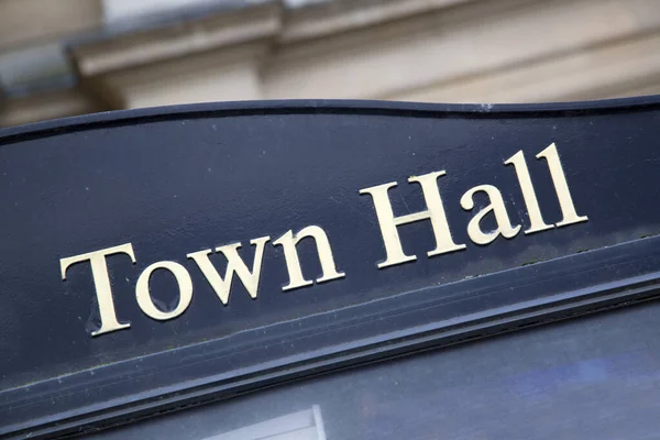 Town Hall Sign Engeland Verenigd Koninkrijk — Stockfoto