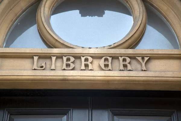 Library Sign Building Facade — Stock Photo, Image