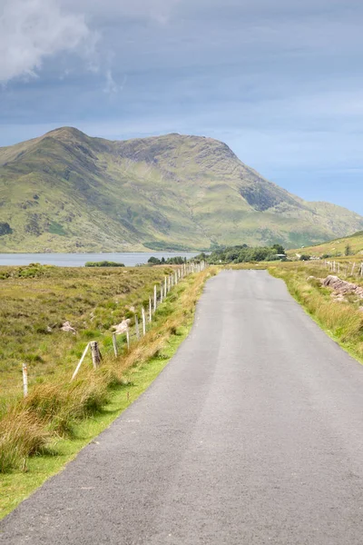 Offene Straße Connemara National Park Irland — Stockfoto