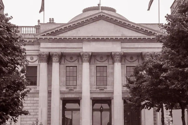 Fachada Del Ayuntamiento Dublín Irlanda Tono Sepia Blanco Negro — Foto de Stock