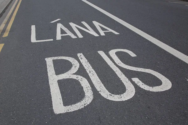 Bus Lane Irish Gaelic Dublin Irsko — Stock fotografie