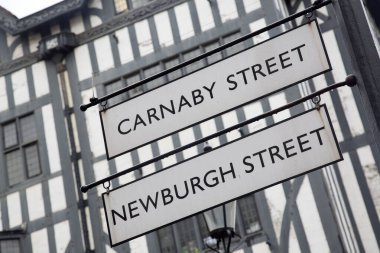 Carnaby ve Newburgh Street Tabelası; Londra; İngiltere;