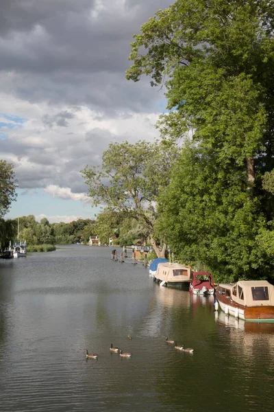 River Thames Goring England — ストック写真