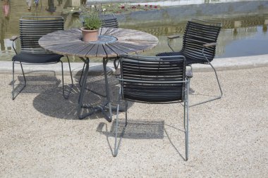 Botanik Bahçesindeki Cafe Table; Kopenhag; Danimarka