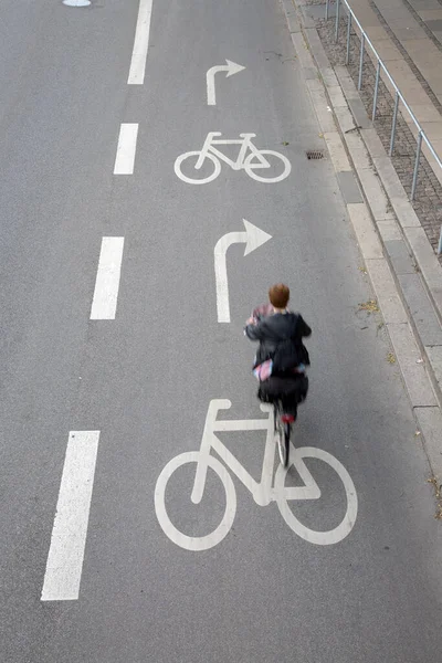 Ciclismo Con Ciclista Copenhague Dinamarca — Foto de Stock