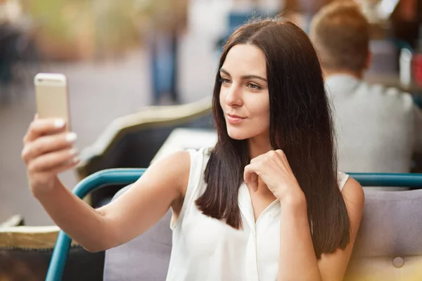 Good Looking Female Model Poses Camera Smart Phone Makes Selfie — Stock Photo, Image