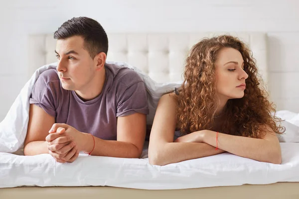 Thoughtful Discontent Young Woman Man Don Look Each Other Have — Stock Photo, Image