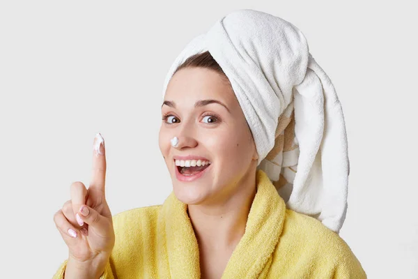 Headshot Attractive Young European Woman Has Cream Face Raises Index — Stock Photo, Image