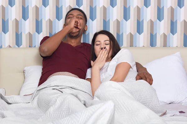 Tired Mixed Race Woman Man Yawn Want Sleep Pose Bed — Stock Photo, Image