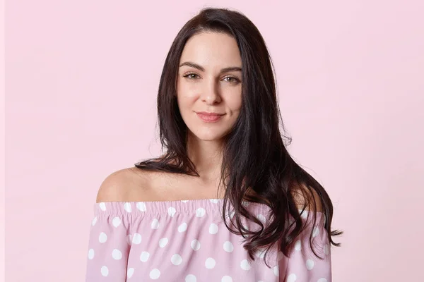 Close Shot Pleasant Looking Woman Dark Hair Dressed Polka Dot — Stock Photo, Image