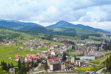 Turist için Pazar ve otel, güzel doğa arka plan, açık çekim, manzara ayıcık, mountaian trekking, ünlü ve ilginç bir yerde, ziyaret etmek MAUNTAİN baz kampı görünümünde.