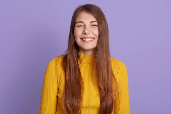 Primo Piano Ritratto Ragazza Sorridente Con Sorriso Perfetto Denti Bianchi — Foto Stock