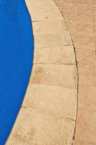 Detalle Sobre Agua Piscina Soleado Día Primavera — Foto de Stock