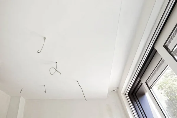 Porta Scorrevole Vetro Soffitto Intonacato Ristrutturato Prima Dipingere Parete — Foto Stock