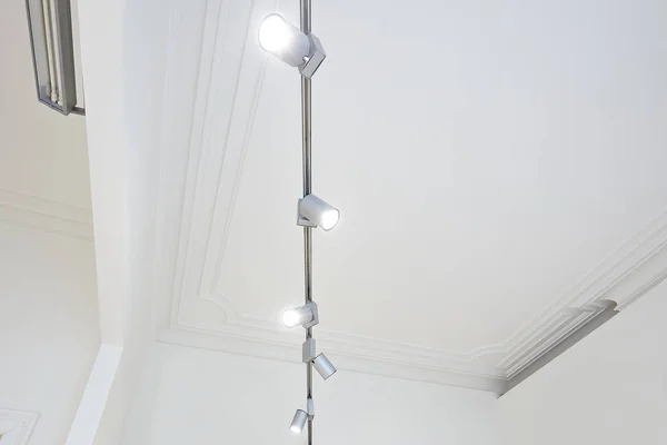 Row Gallery Light Spot Illuminated White Ceiling — Stock Photo, Image