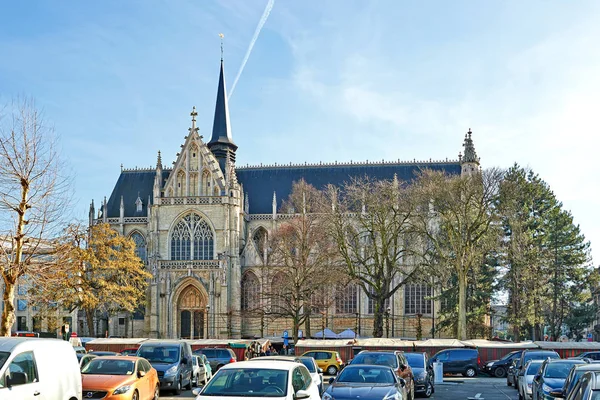 Brussel België Februari 2019 Rommelmarkt Een Zonnige Winterdag Kathedraal Van — Stockfoto
